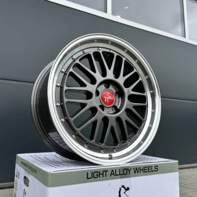 4x19 Zoll Felgen Keskin KT22 titan poliert für Audi A8 S8 4H F8 D4 D5 RSQ3 8U F3