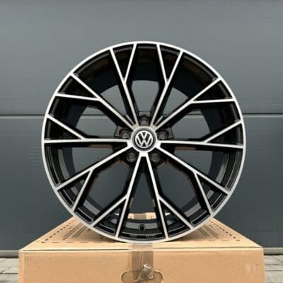 4x 18 Zoll Felgen Ultra UA23 schwarz für VW Passat CC Phaeton 3D Sharan 7N